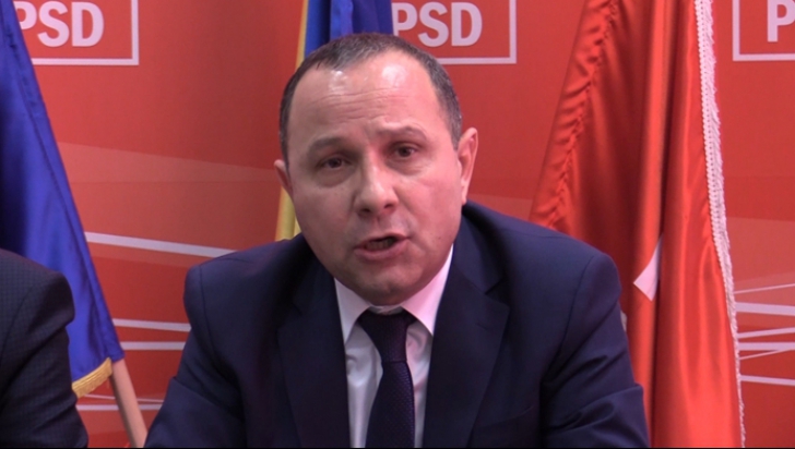 Ieșire necontrolată a președintelui PNŢCD, Aurelian Pavelescu, la Brăila! (VIDEO)
