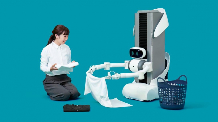 VIDEO Ultima modă în Japonia: robotul care îți spală și usucă rufele