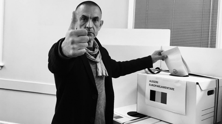 Euroarlamentare 2019. Primul român din lume care a votat. "1-0 împotriva hoției!"