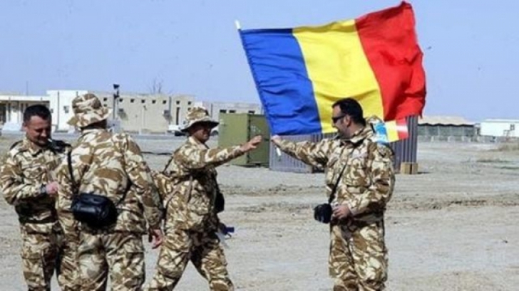 Patru dintre militarii români răniţi în Afganistan, vineri, au fost externaţi
