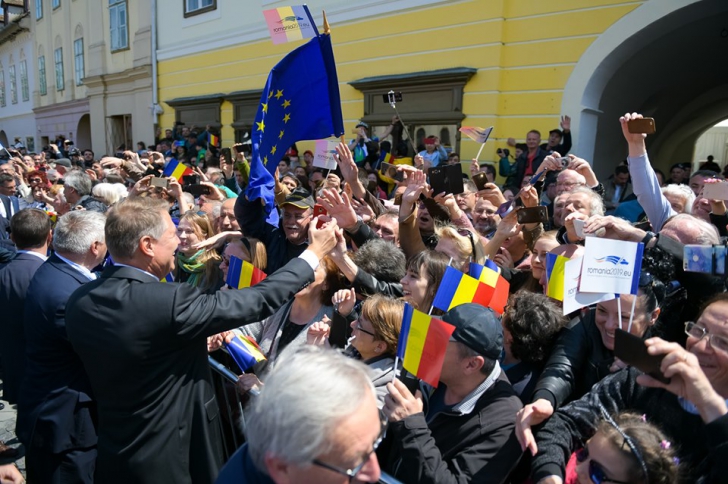Liderii europeni, baie de mulțime la Sibiu