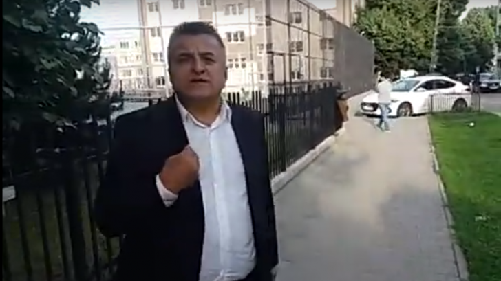 VIDEO. Viceprimarul Focșaniului a încercat să lovească un consilier județean PNL