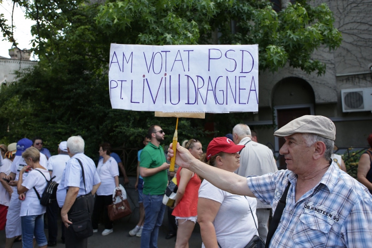 Protest pro-Dragnea la Cotroceni