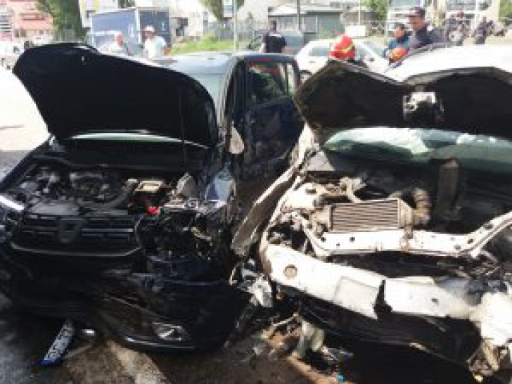 Accident grav cu șase răniți la Bacău 