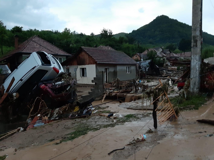 Imaginile dezastrului de azi-noapte! Inundațiile au făcut ravagii în Alba