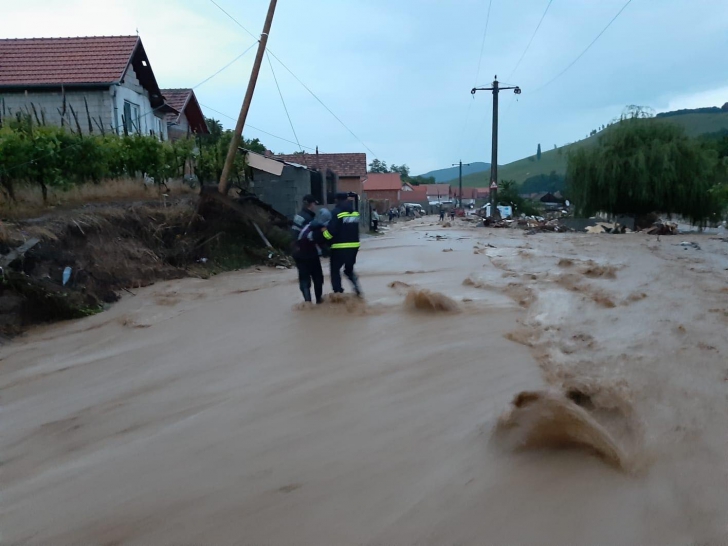 Imaginile dezastrului de azi-noapte! Inundațiile au făcut ravagii în Alba