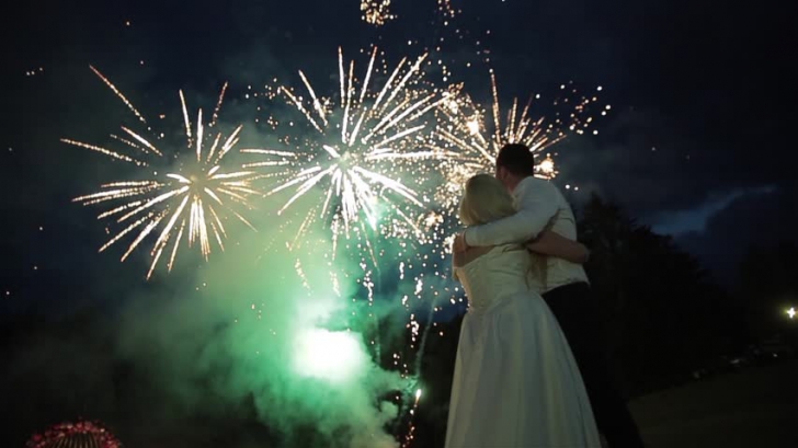 Nuntă cu final tragic în Timiș: un om a murit în timp ce aprindea artificii