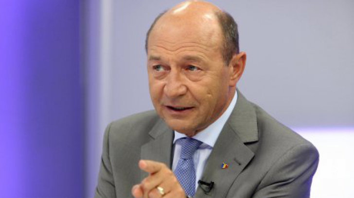 Băsescu: Conştiinţa democratică a lui Timmermans şi-a terminat gazul!