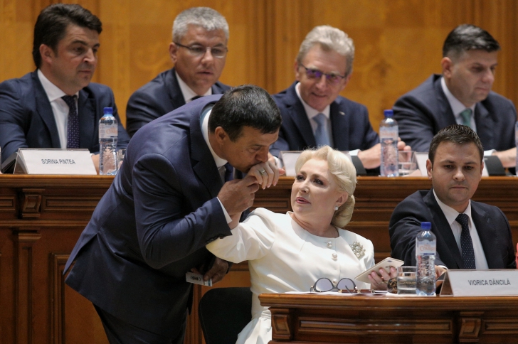 S-a încheiat ședința liderilor PSD. De ce s-a retras Teodorovici