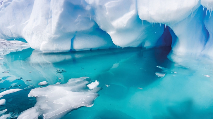Ce se află la doi kilometri sub stratul de gheață din Antarctica