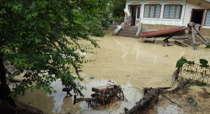 Urmările potopului din Neamț în imagini