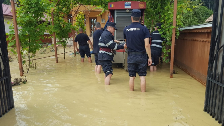 Urmările potopului din Neamț în imagini