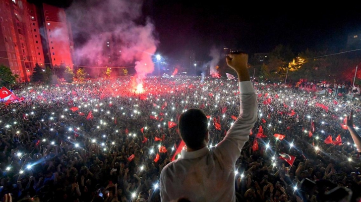 Înfrângerea istorică în Istanbul, începutul sfârșitului pentru Erdogan