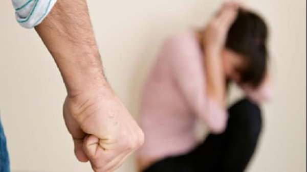 Violența în familie – „sport național”, în România. Poliția a intervenit în aproape 100.000 de cazuri, în primele 11 luni din 2023