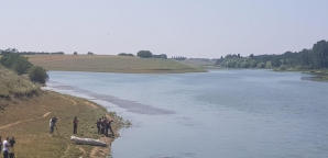 Dosarul fetelor dispărute. Căutări ale scafandrilor într-un lac din comuna Drăghici, județul Olt