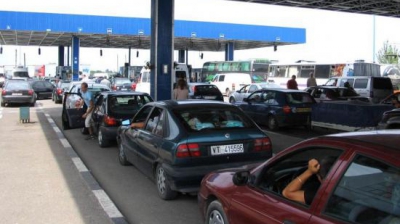 Coadă la Vama Giurgiu. Se așetaptă și 70 de minute în coloană