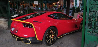 Cu Ferrari la terasa