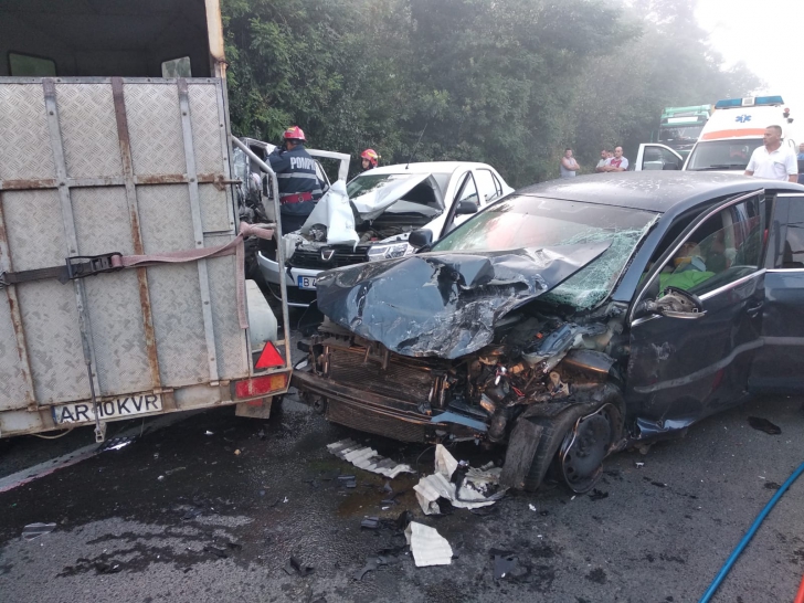 Zi de coșmar pe șoselele din România. Trei morți în două accidente cumplite