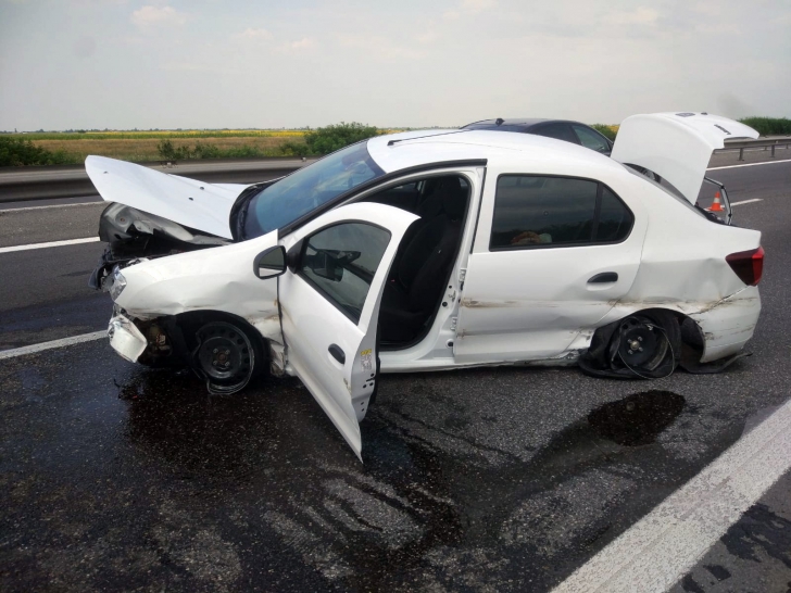 Accident pe Autostrada București-Pitești. Doi răniți. Imagini cumplite de la fața locului