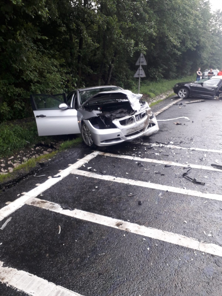 Accident violent în Sibiu. Imagini crunte cu mașinile distruse