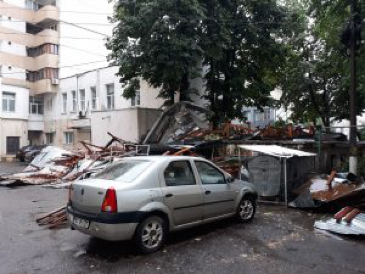 Imagini apocaliptice în Bacău, o furtună a făcut ravagii (VIDEO + GALERIE)