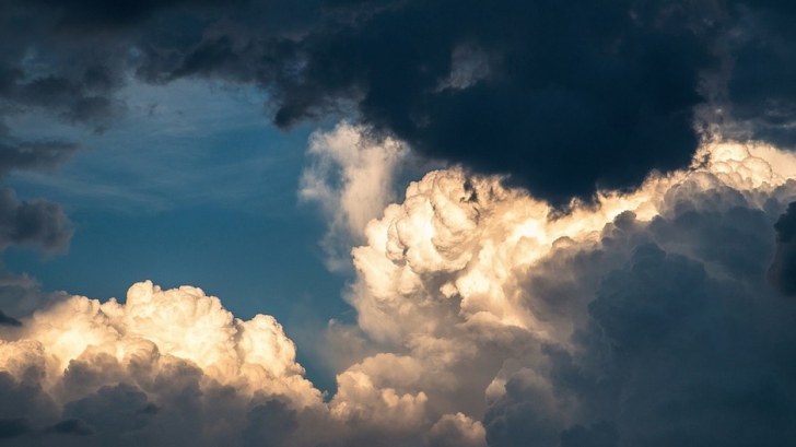 Alertă meteo de fenomene EXTREME imediate: COD GALBEN de furtuni și grindină