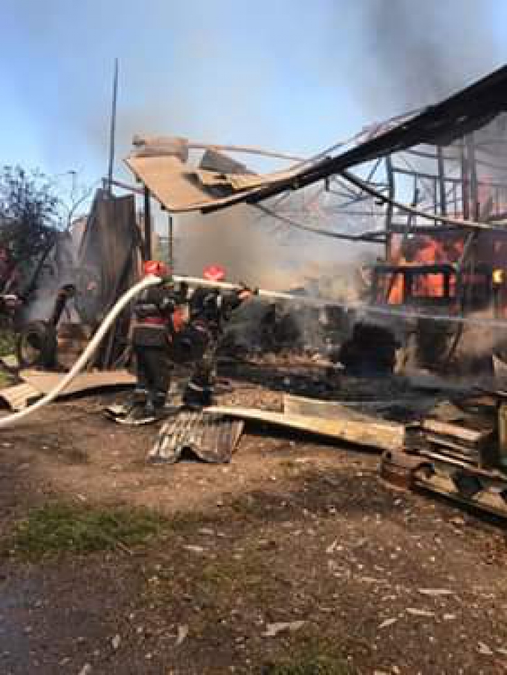 Incendiu devastator în Giurgiu, pagube de sute de mii de euro