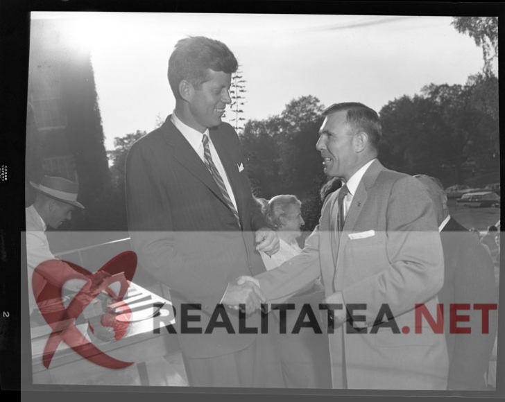 John F Kennedy in 1958. Imagine scanată de pe negativul original. Arhiva: Cristian Otopeanu