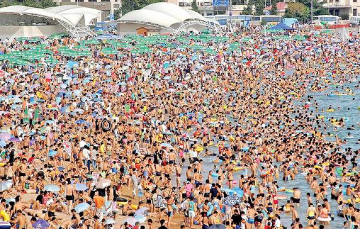 Aproape 80.000 de turiști pe litoral în acest weekend