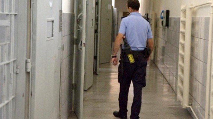 Statutul polițiștilor din penitenciare a fost aprobat de Iohannis