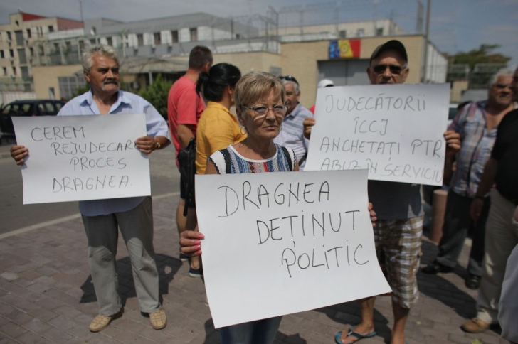 Protest la Rahova pentru eliberarea lui Dragnea