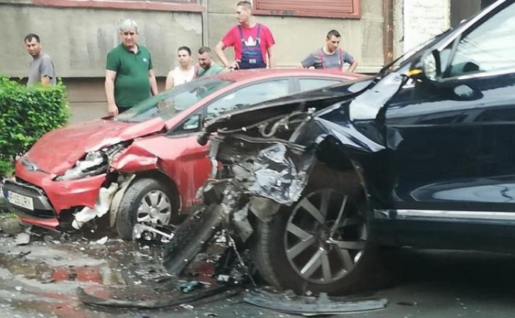 Răzvan Cuc, implicat într-un accident rutier. Ministrul Transporturilor, dus de urgență la Floreasca