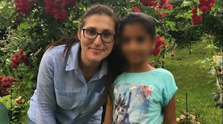 Cazul Sorina. Fetiţa de 8 ani, din Mehedinţi, a ieșit din țară împreună cu părinții adoptivi