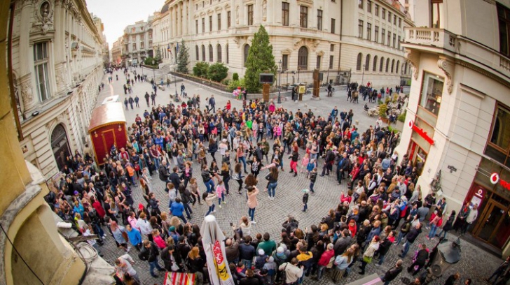 "București dansează în stradă" - eveniment în Centrul Vechi