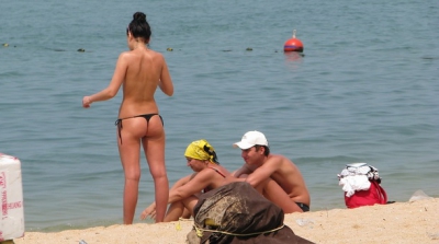 Cele mai sexy rusoaice surprinse la plajă. Imaginile fierbinți care încing imaginația