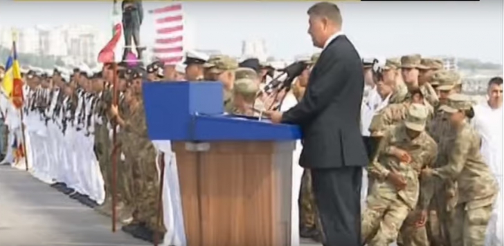 Unui militar american i s-a făcut rău, Klaus Iohannis - nicio reacție