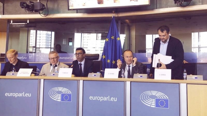 Europarlamentarii USR PLUS vor vota împotriva nominalizărilor PSD pentru funcția de comisar european