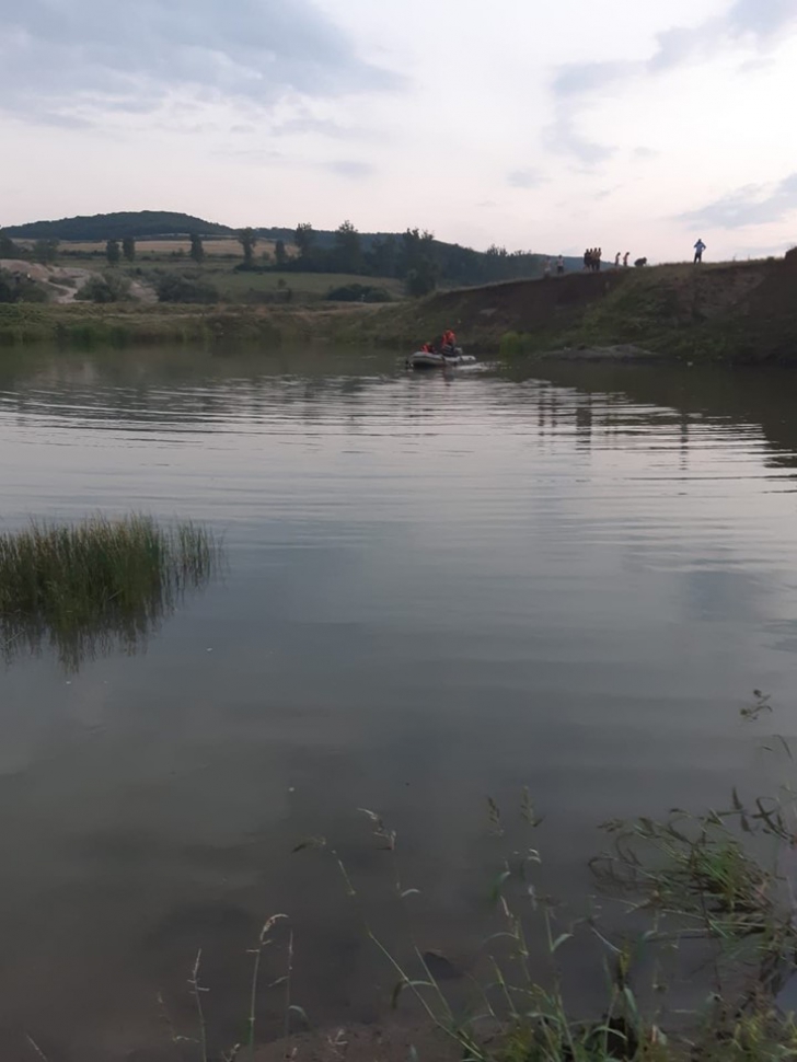 Tragedie în Bihor: un băiat de 16 ani s-a înecat într-o fostă balastieră