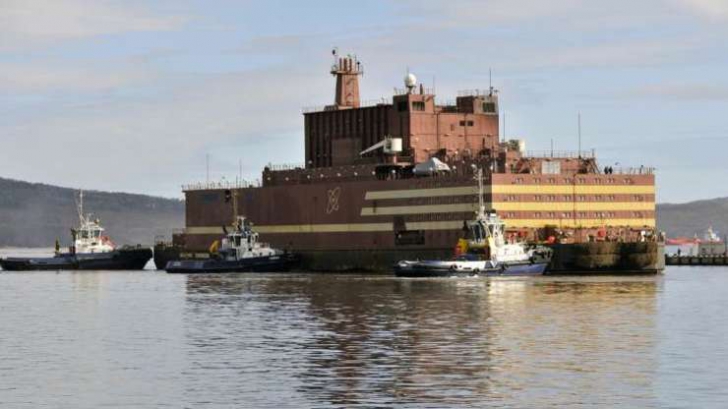 Experiment șocant al Rusiei: un reactor nuclear plutitor în Oceanul Arctic. Un nou Cernobîl?