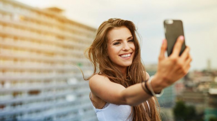 De ce n-ar trebui să-ți mai faci selfie-uri, conform psihologilor