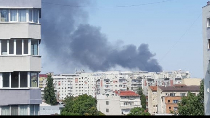 Incendiu uriaș în București! O hală a ars în întregime VIDEO + FOTO