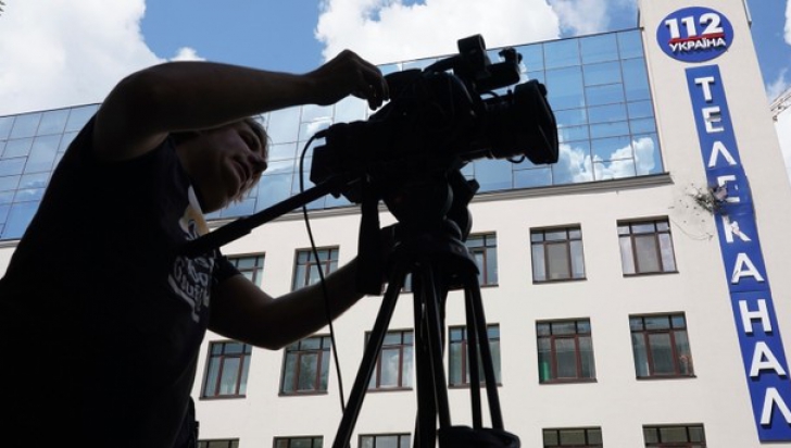 Percheziții la televiziunea publică din Ucraina