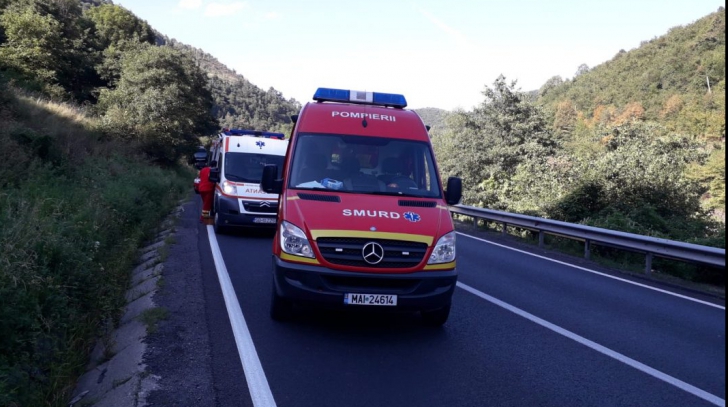 Accident grav, pe Valea Oltului: 8 victime, după ce şoferiţa a adormit la volan