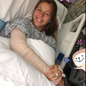 Adolescenta &icirc;mpușcată