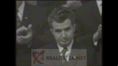 Imagini fabuloase cu Iliescu și Ceaușescu, surprinși la Sala Palatului
