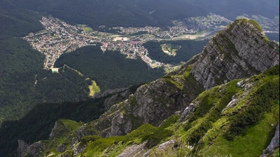 Munții Bucegi, îngropați în betoane! Activiștii de mediu trag un semnal de alarmă