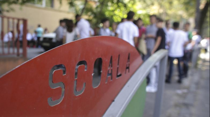 Astăzi începe școala. Statistica în privința elevilor dă fiori