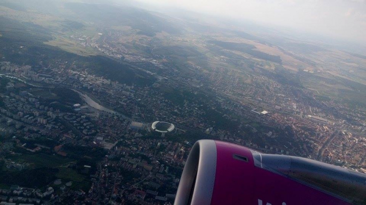 Un deputat vrea ca avioanele să ocolească un oraș din România