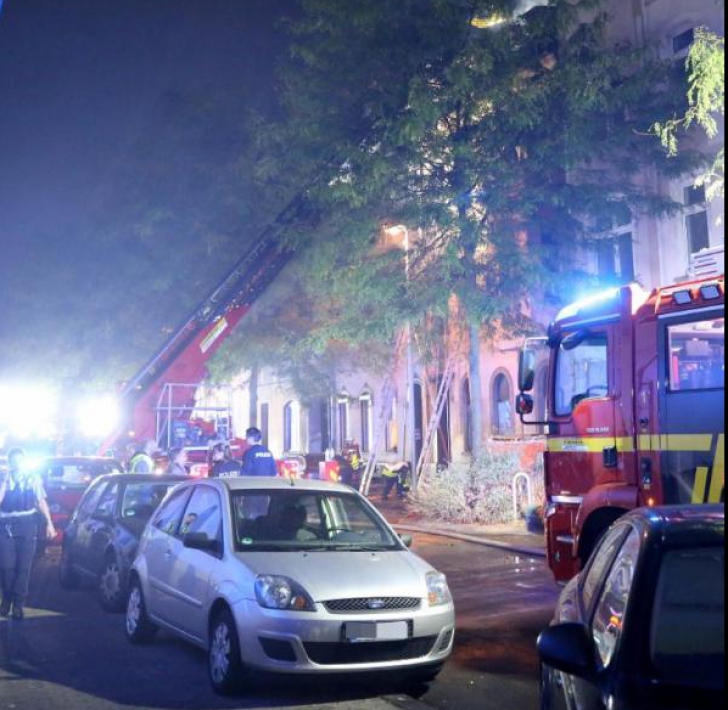 Cladire incendiată, locuită de 19 români, în Germania