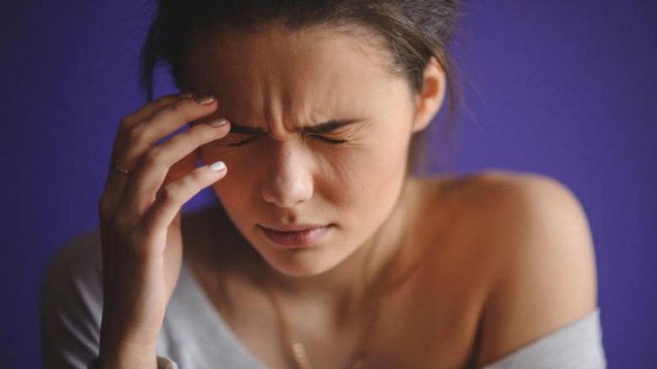 De ce durerile de cap sunt mai întâlnite la femei decât la bărbați